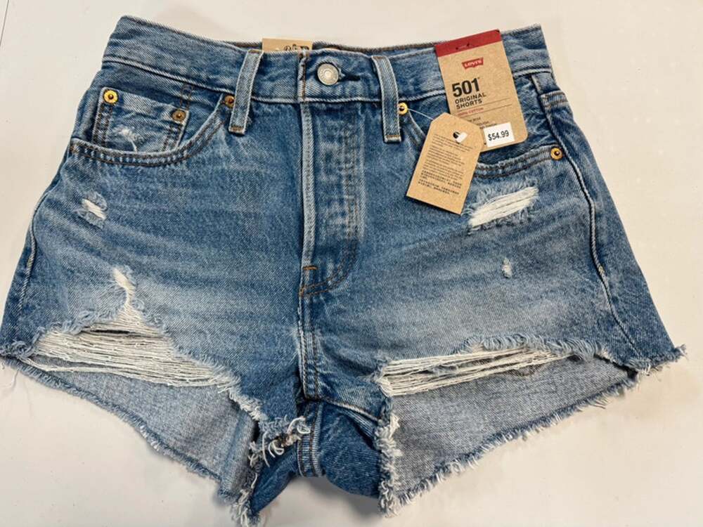 NWT Ladies Levi’s 501 Original Jean Shorts - Size 25 (0)